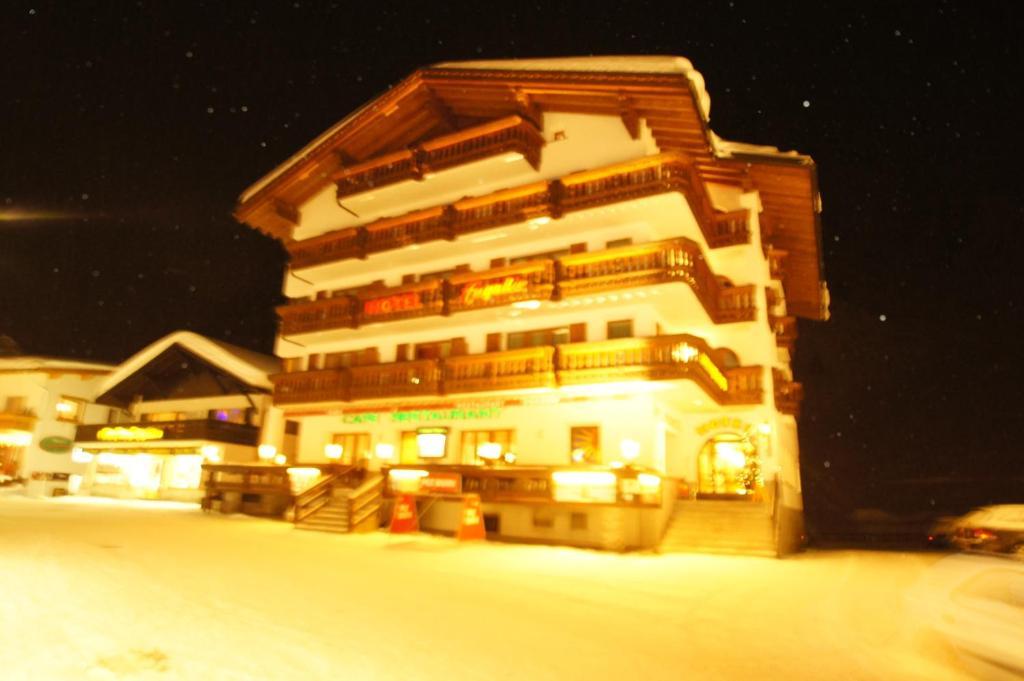 Wellnesshotel Engadin Samnaun Exterior foto