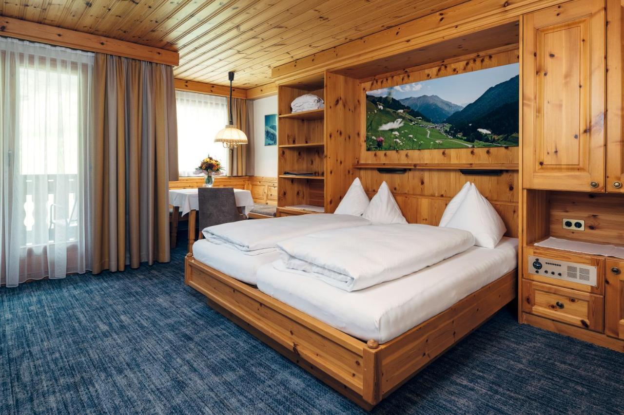 Wellnesshotel Engadin Samnaun Exterior foto